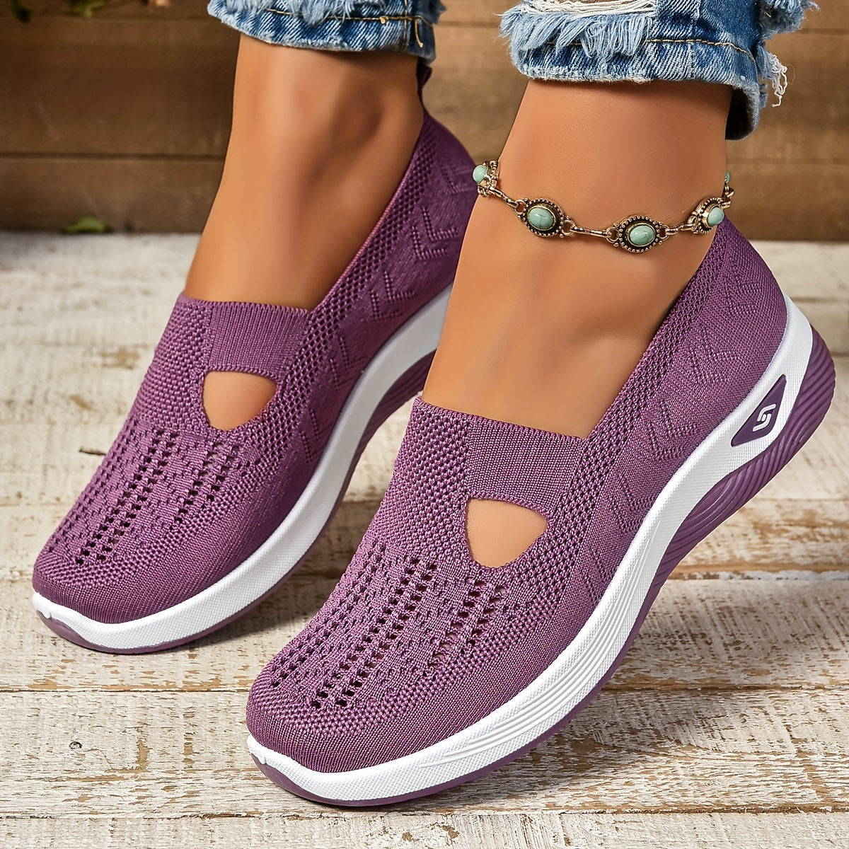 ORTHOPEDIC SLIP-ON SHOE
