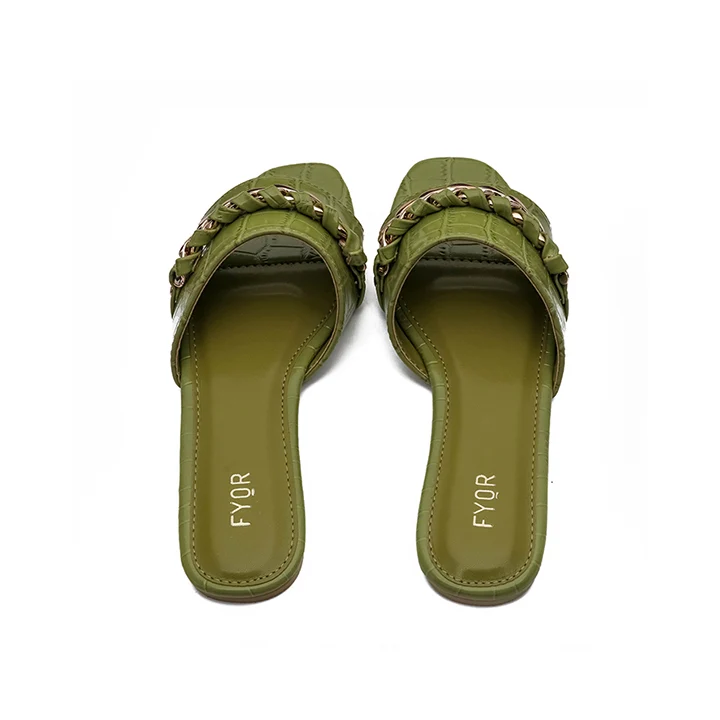 Chain Detailed Slide Sandal