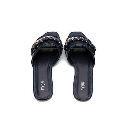 Chain Detailed Slide Sandal